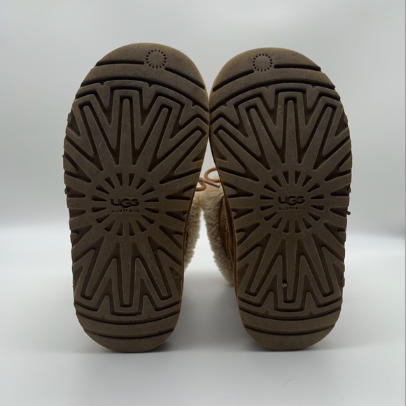 UGG Boots shearling tan, size US 13 (Kids) - Picture 2 of 5